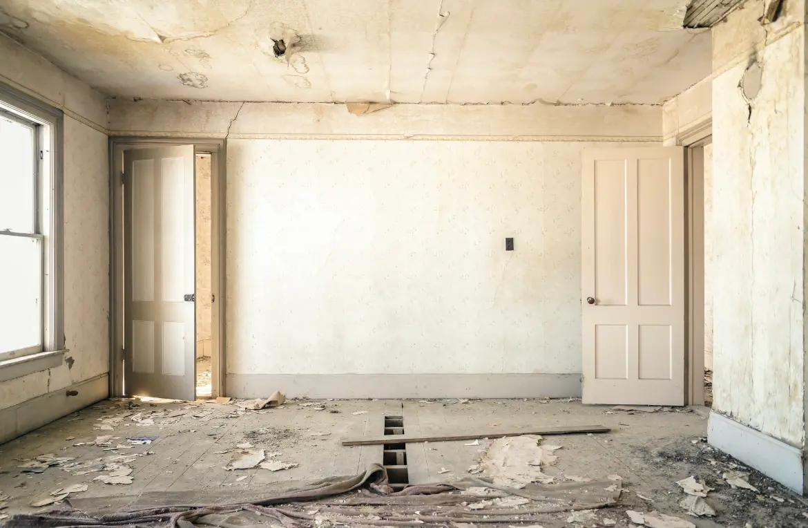 Waste disposal crew managing a cleanout project in Good Hope